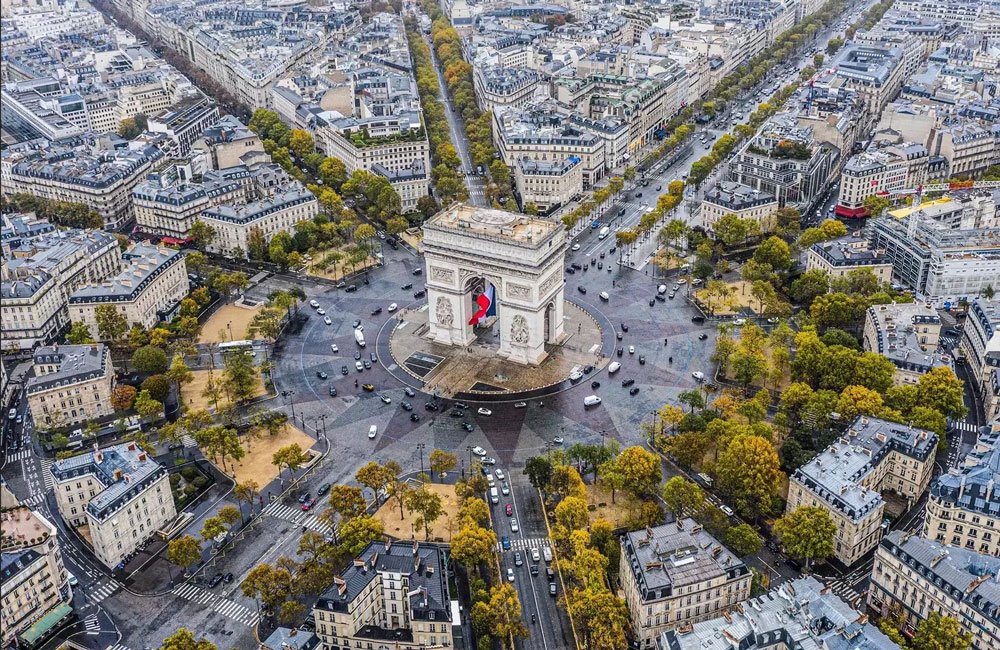 Arc de Triomphe - Top Ten Places to Visit in Paris