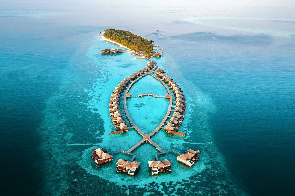 Ari Atoll: Exploring the Tropical Paradise of the Maldives